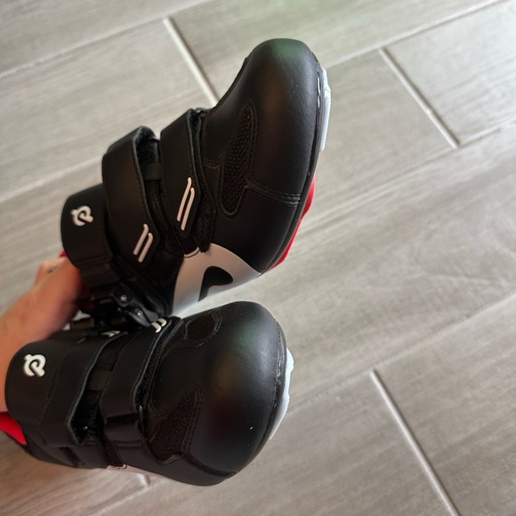 Peloton cycling Bike Shoes - Black and White - Picture 6 of 9